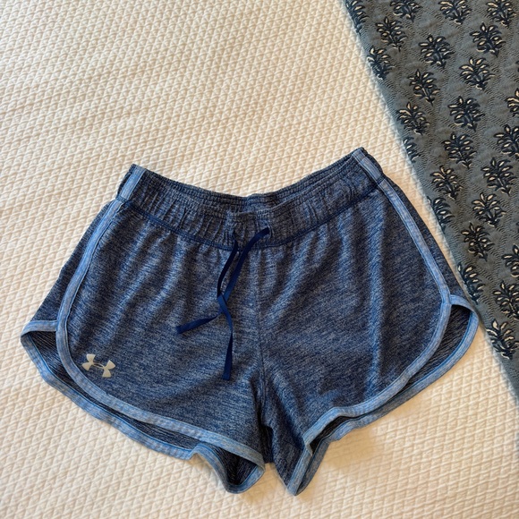 Royal blue heather shorts under Armour soft athletic - Picture 4 of 7